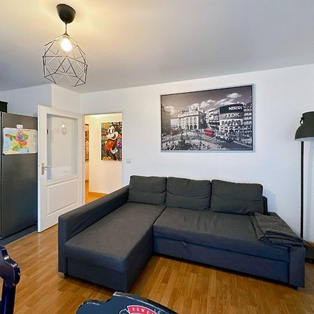 Les Paves De Prague - Appartement Pour 4 A 10 Minutes De Disneyland Paris Montévrain Kültér fotó