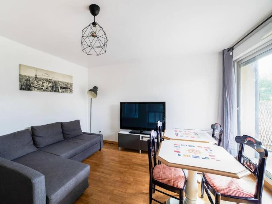 Les Paves De Prague - Appartement Pour 4 A 10 Minutes De Disneyland Paris Montévrain Kültér fotó