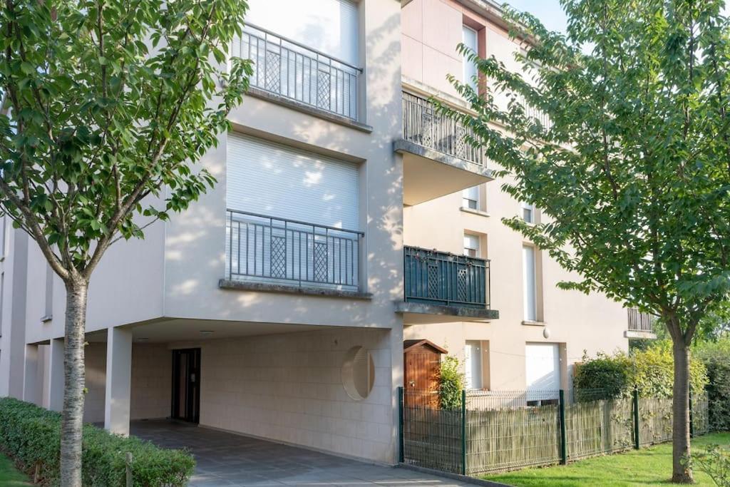 Les Paves De Prague - Appartement Pour 4 A 10 Minutes De Disneyland Paris Montévrain Kültér fotó